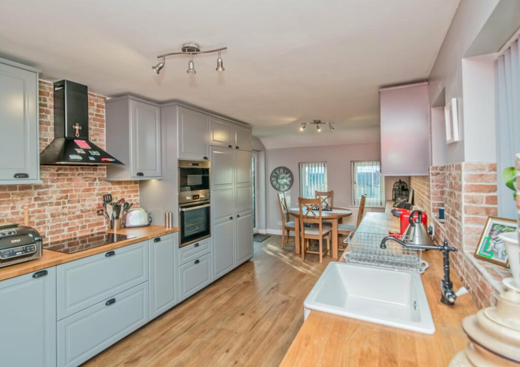 Additional image 23 of Windmill Grove, Gomersal, BD19