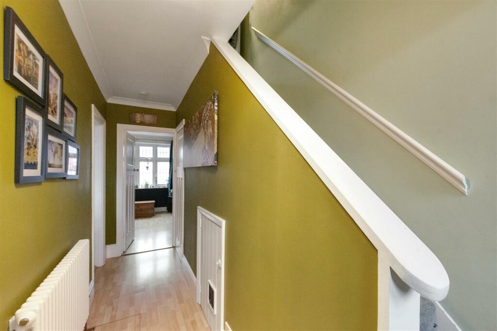 Additional image 7 of Cleave Avenue, Farnborough