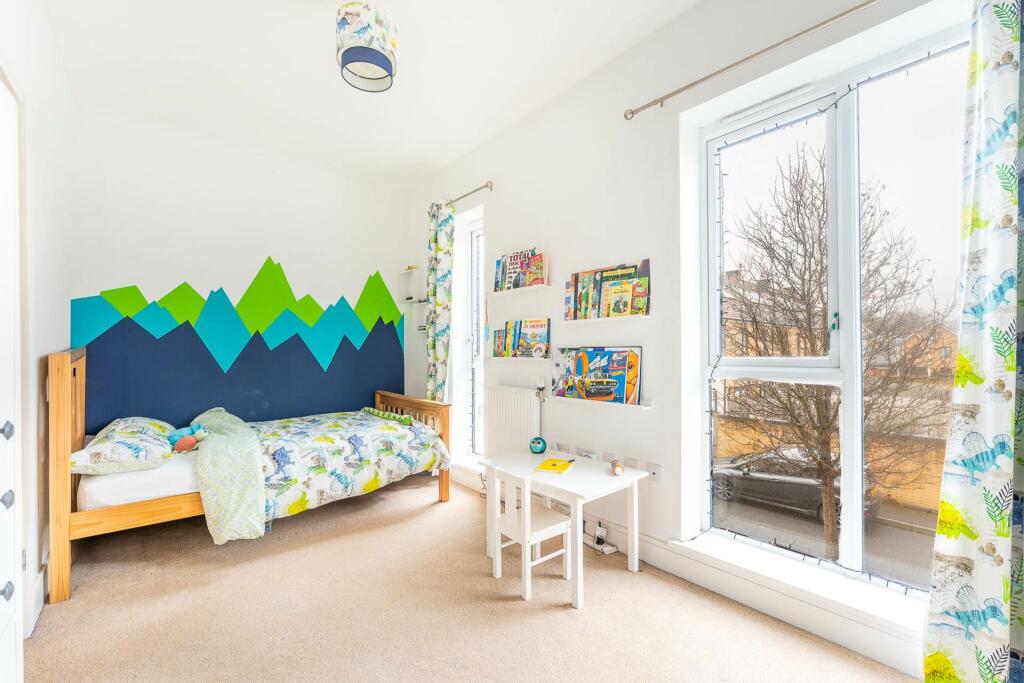 Additional image 13 of Garland Avenue, Locking Parklands