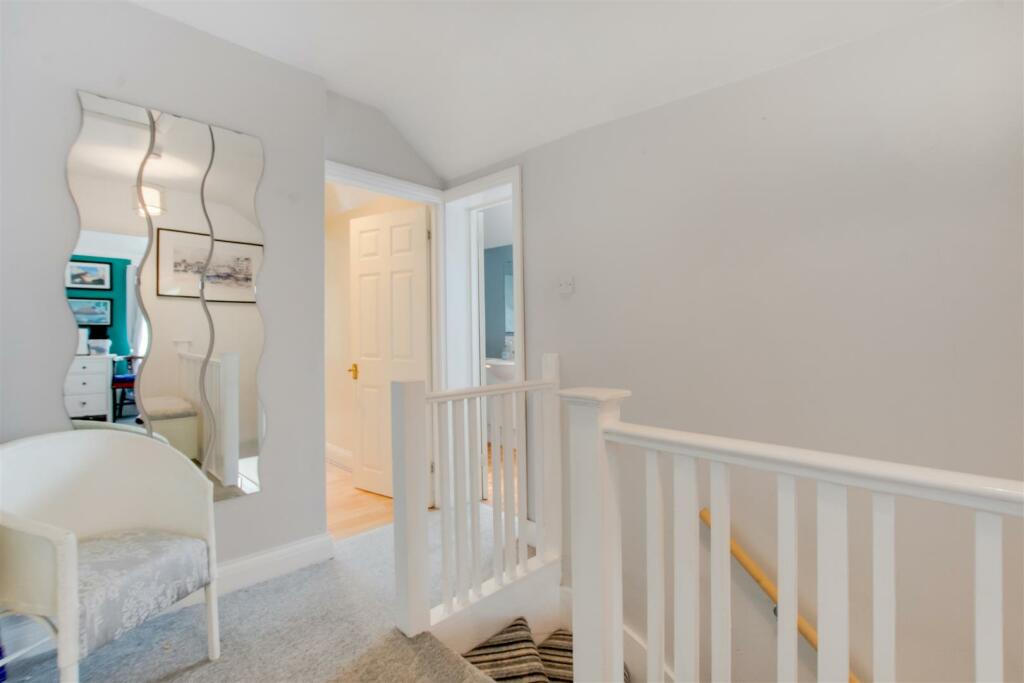 Additional image 13 of Sunray Avenue, Bromley