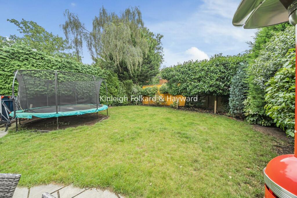 Additional image 17 of Dickens Drive, Chislehurst