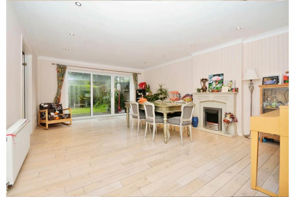 Additional image 13 of Oakham Drive, Bromley, BR2
