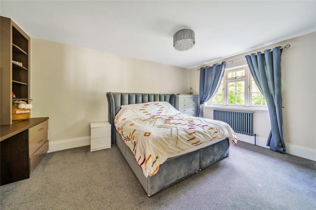 Additional image 13 of Mead Road, Chislehurst