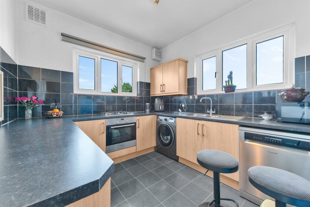 Additional image 5 of Lake Avenue, Bromley