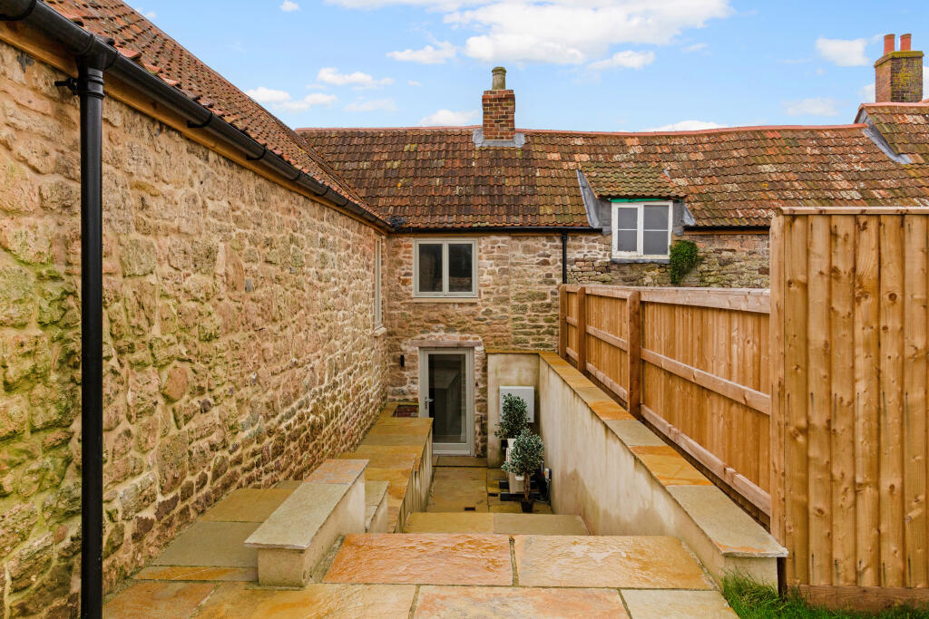 Additional image 16 of Badgers Lane, Almondsbury, BS32