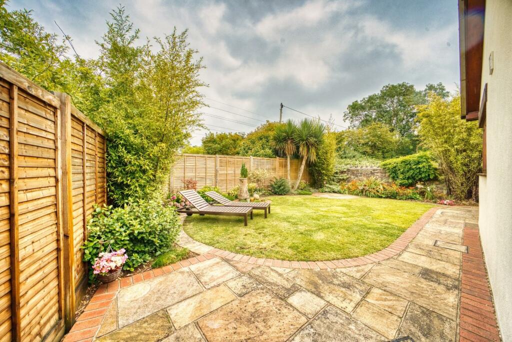 Additional image 23 of Views over Cleeve's countryside with annex