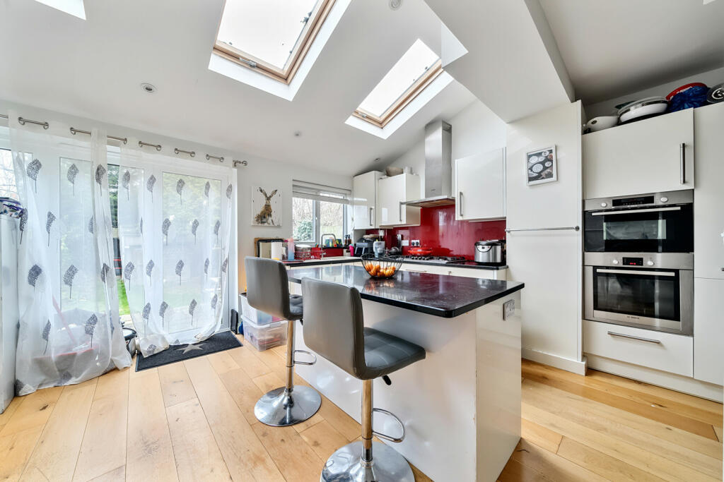 Additional image 15 of Queen Anne Avenue, Bromley