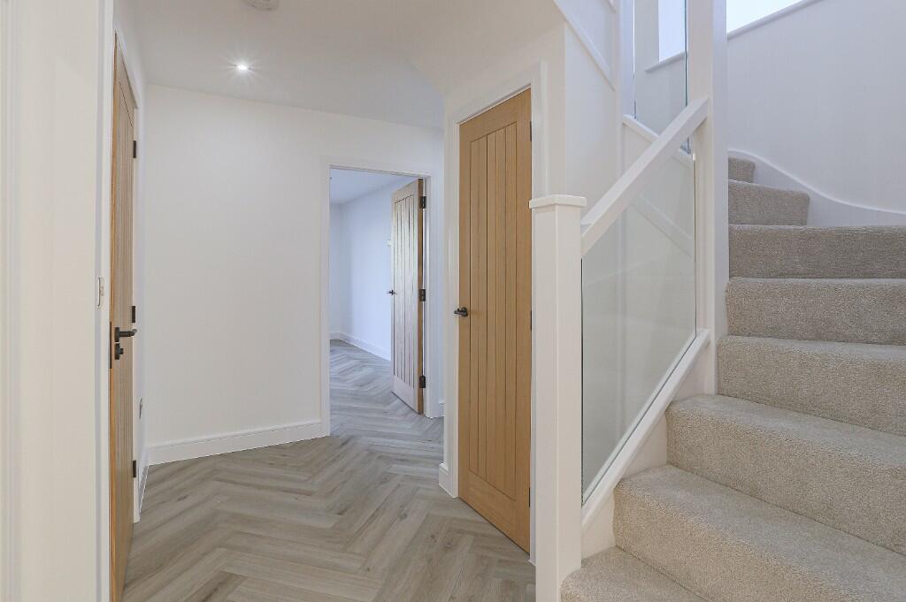 Additional image 33 of Hillside View, Drighlington