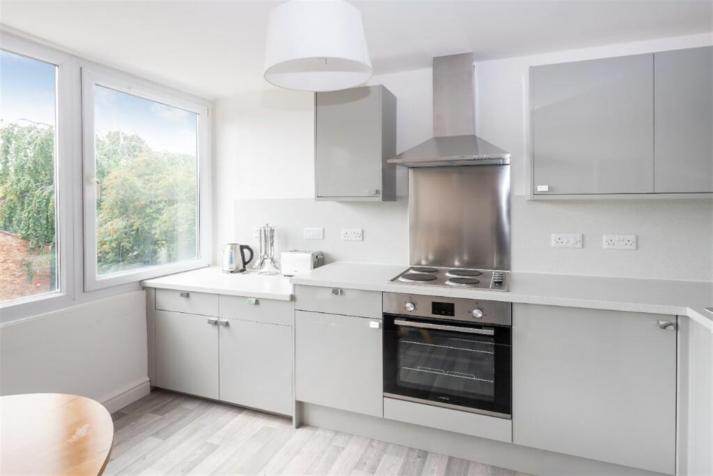 Additional image 3 of 3 bedroom property in High Kingsdown, Bristol