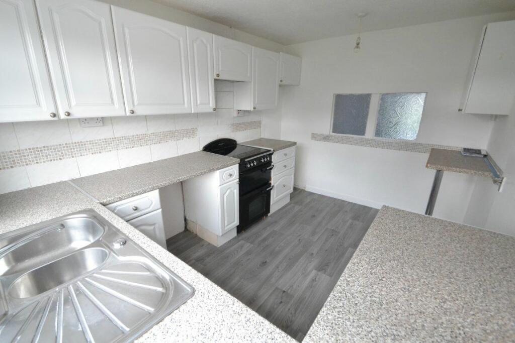 Additional image 11 of Westward Drive, Pill