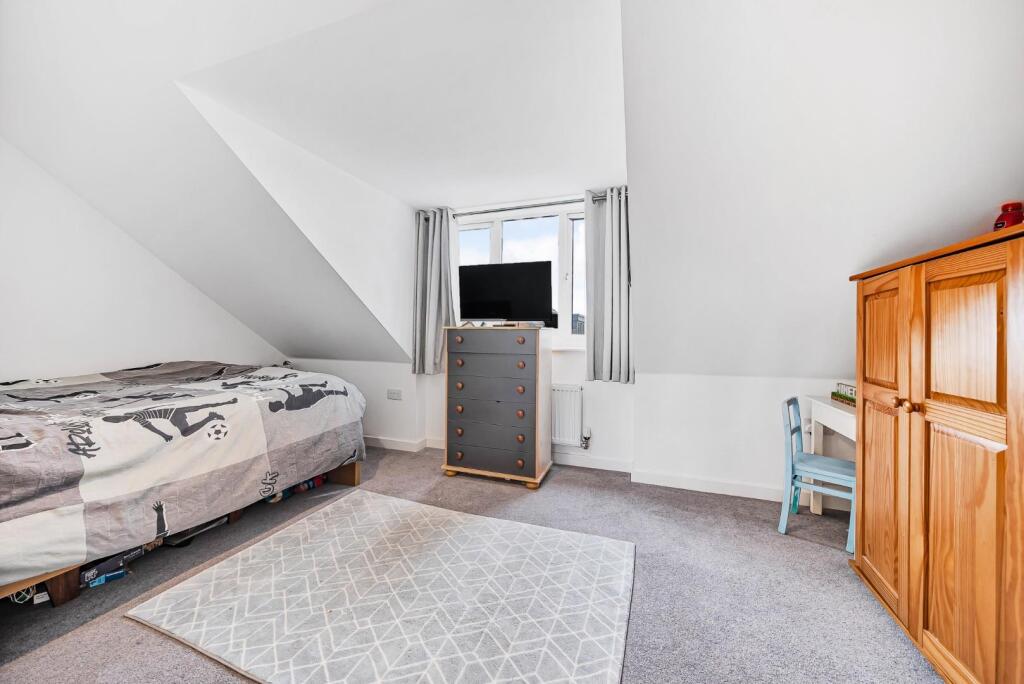 Additional image 12 of Nearly new family home in central Yatton