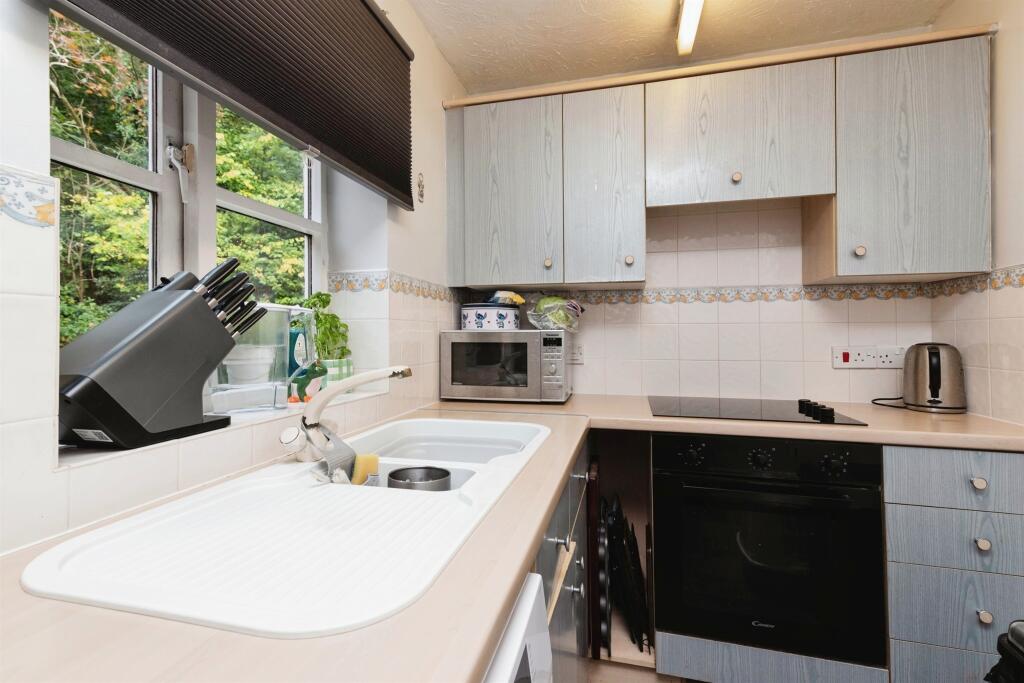 Additional image 7 of Fox Close, St. Annes Park, Bristol