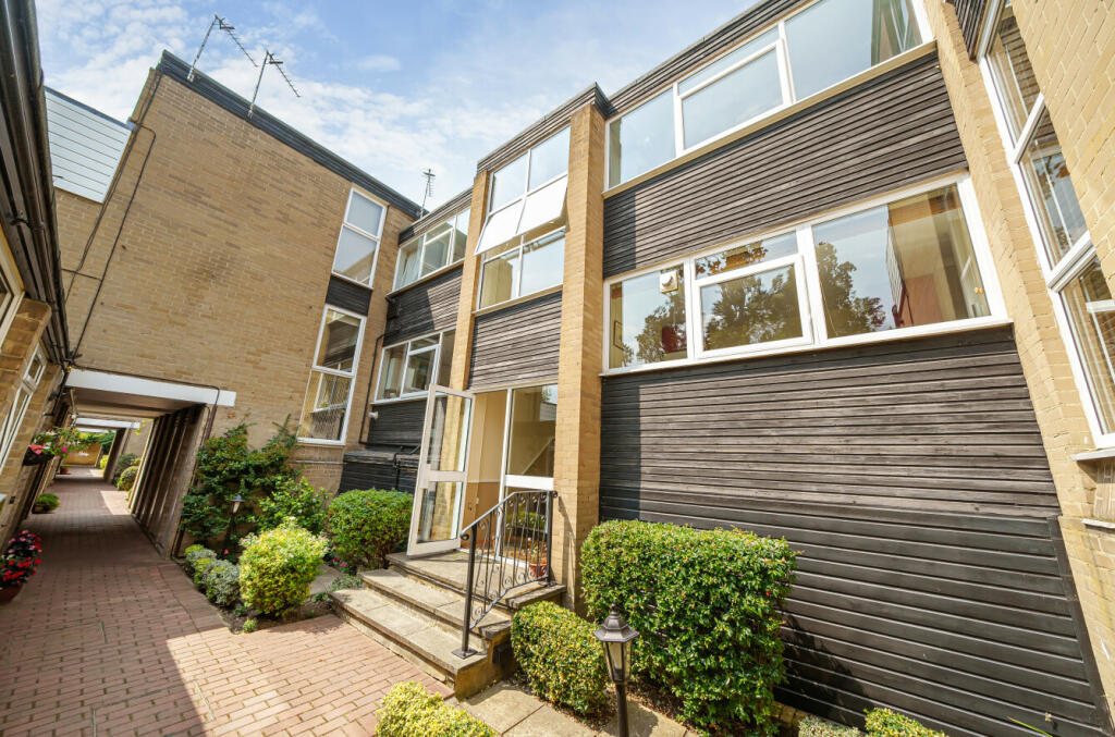 Additional image 3 of Willow Grove, Chislehurst, Kent, BR7