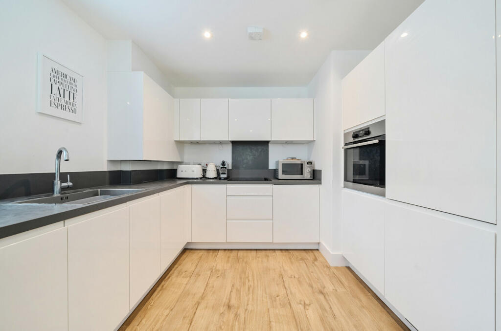 Additional image 10 of Cottonwood Close, Farnborough, Orpington, Kent, BR6