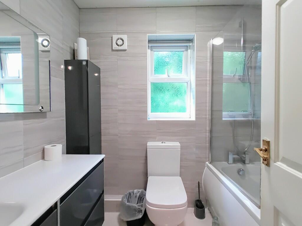 Additional image 16 of Oakleigh Road, Clayton