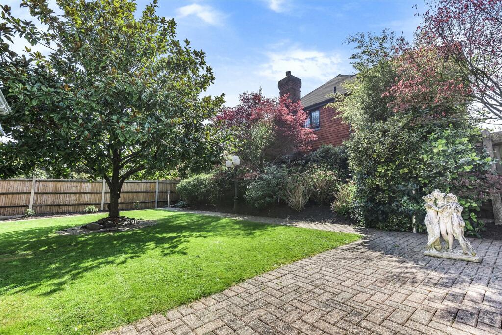 Additional image 13 of Bay Tree Close, Bromley