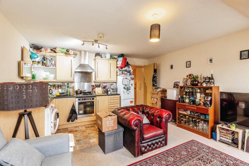 Additional image 4 of Avonmouth Road, Bristol