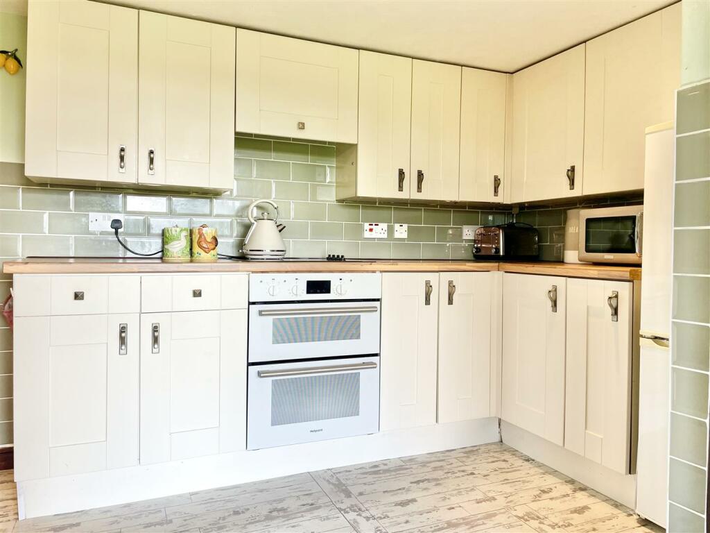 Additional image 5 of 3 Thorngate, Thornton, Bradford