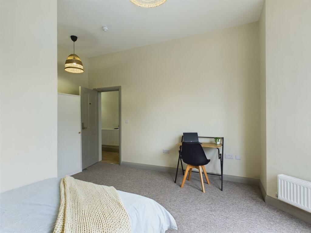Additional image 4 of Charlton Road, Kingswood