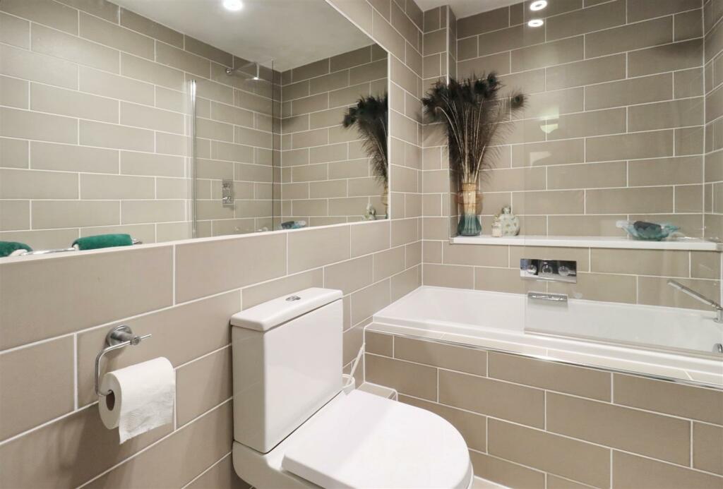 Additional image 14 of Elevated location with views across Clevedon