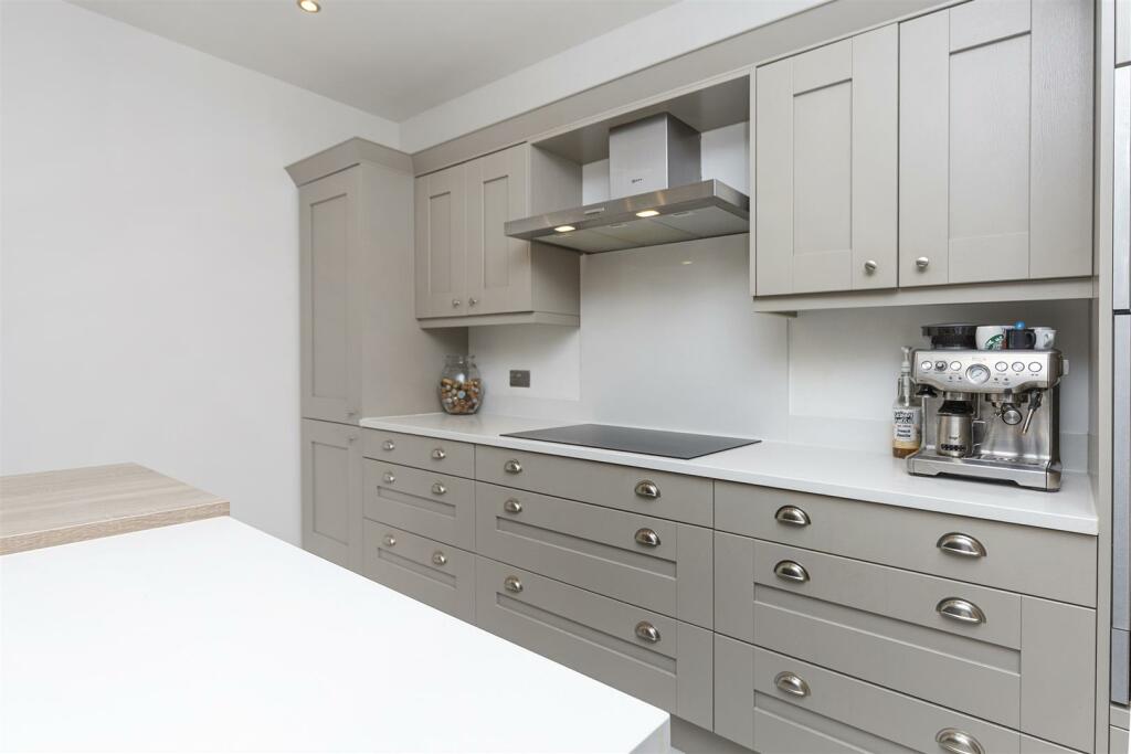 Additional image 10 of Snelsins Road, Cleckheaton