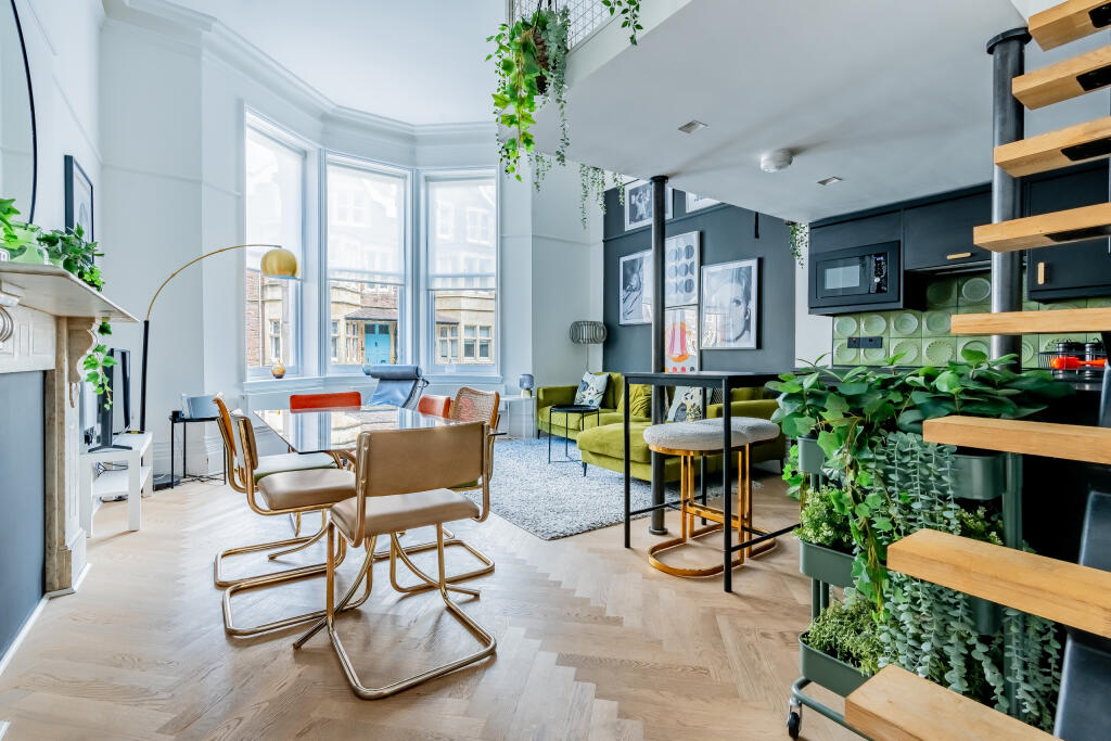 Manilla Road, Clifton, Bristol, BS8 4ED