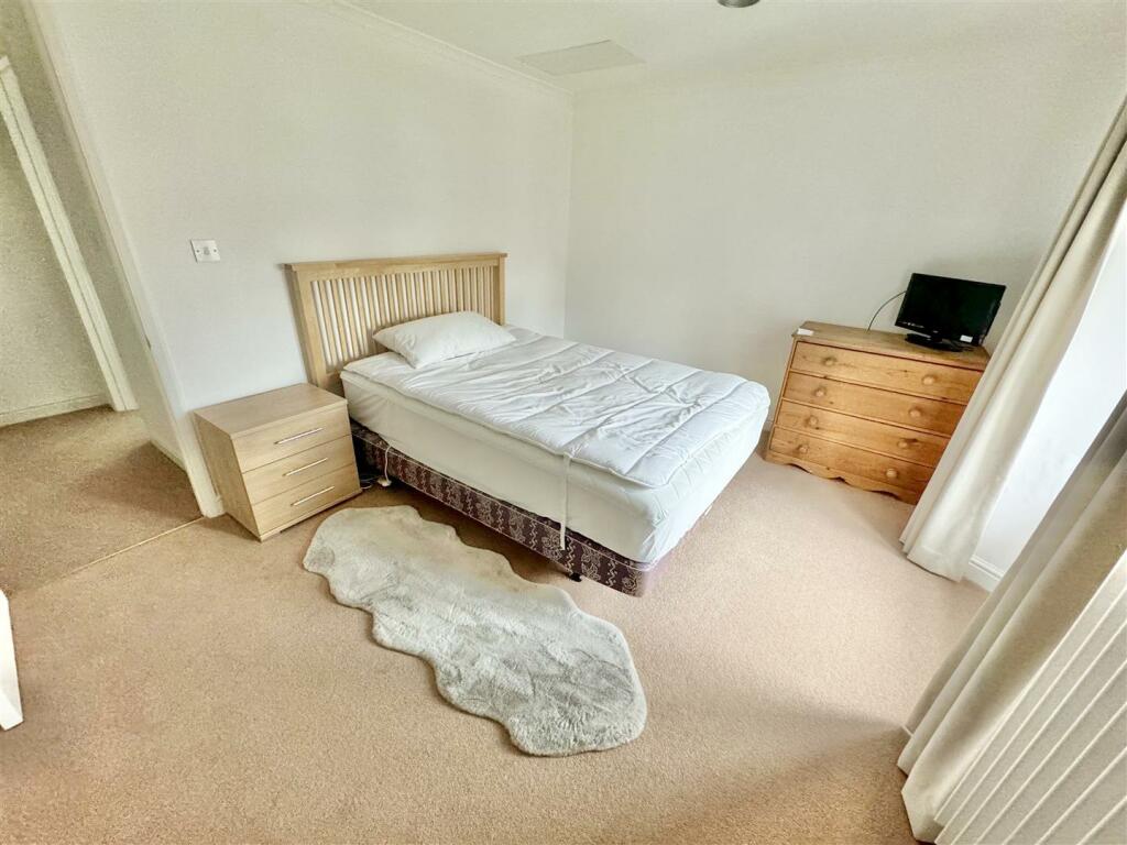 Additional image 7 of No Onward Chain