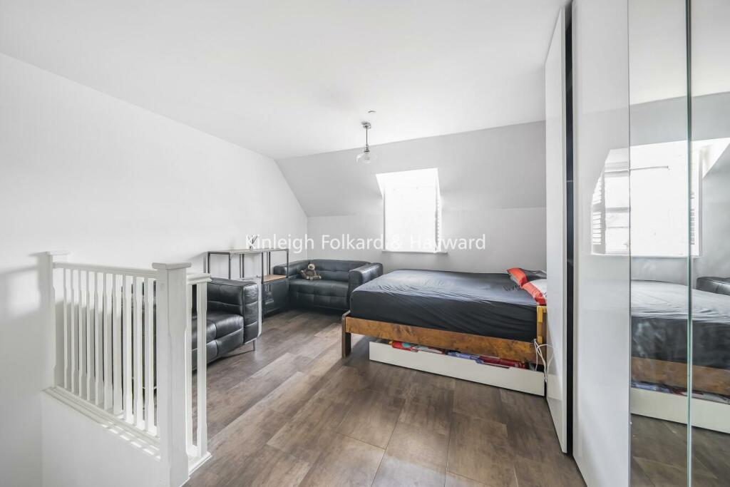 Additional image 11 of Renwick Drive, Bromley