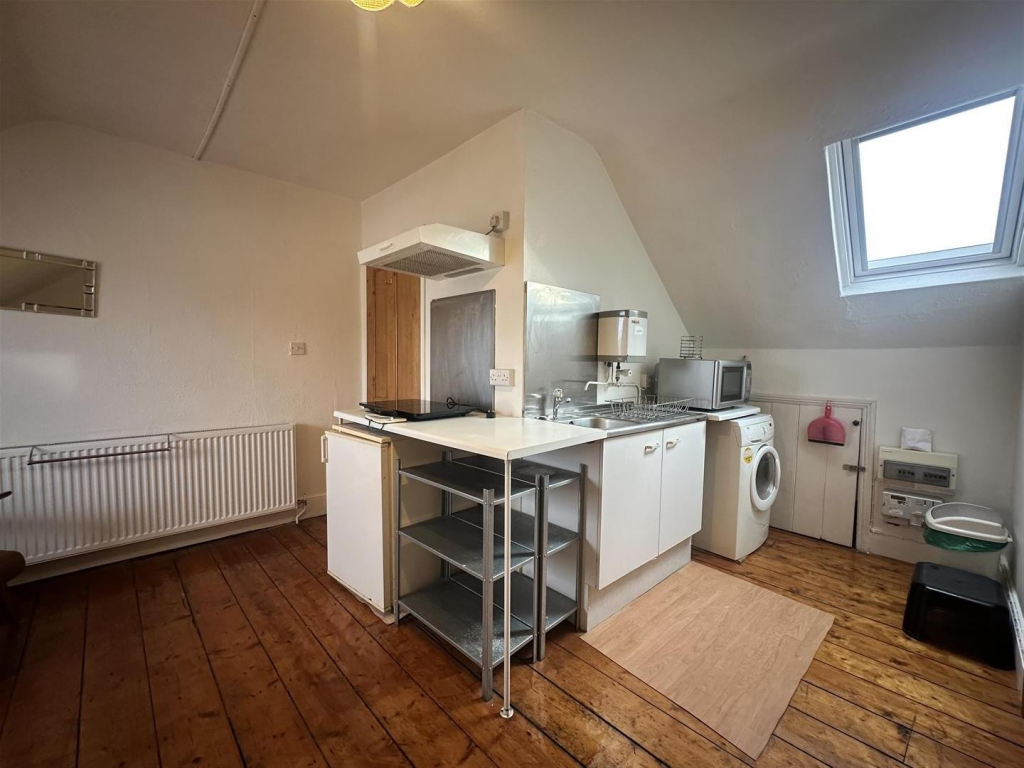 Additional image 5 of North View