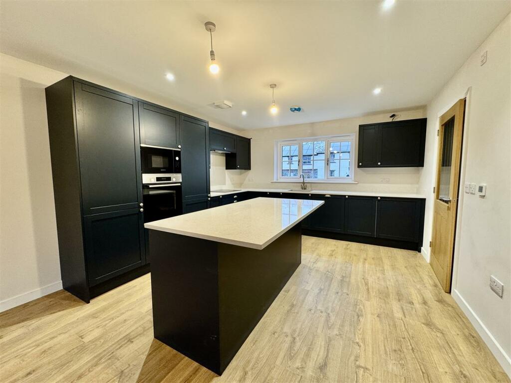 Additional image 4 of Underskiddaw, Keswick