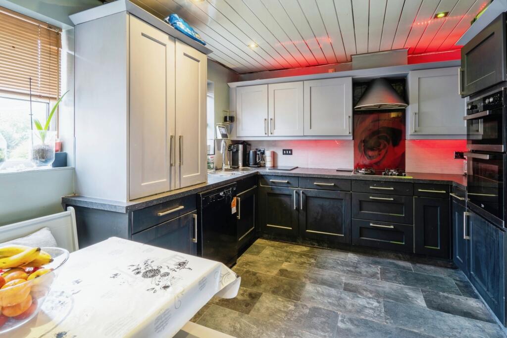 Additional image 5 of Fern View, Gomersal, Cleckheaton, West Yorkshire