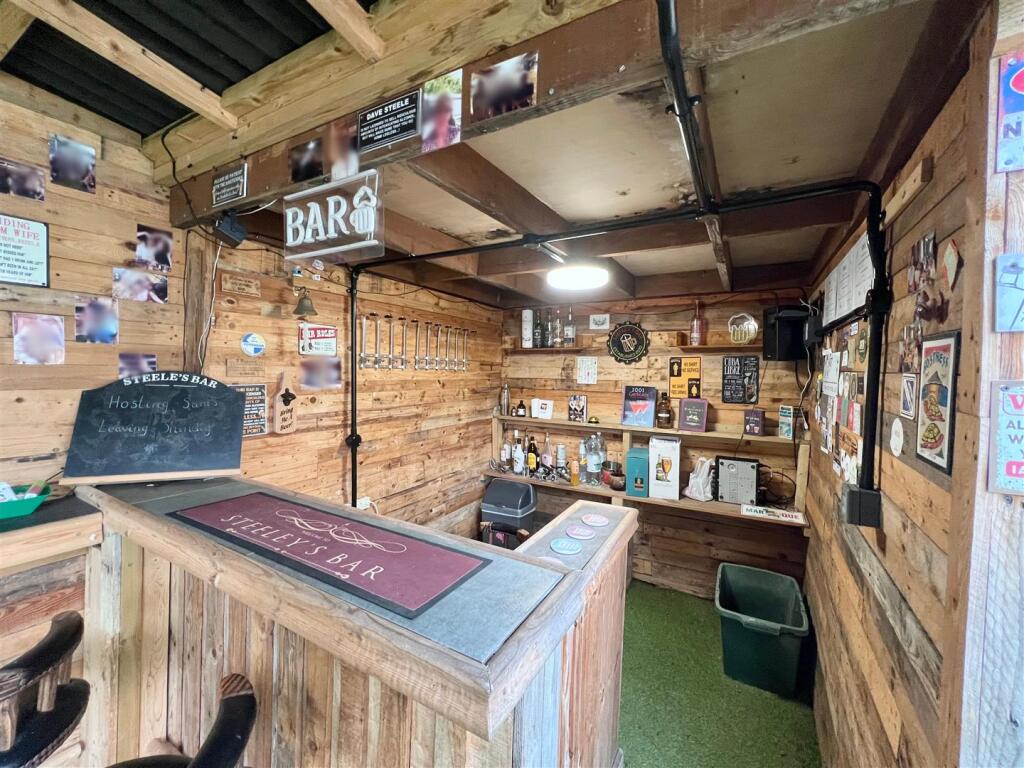 Additional image 21 of Wilson Gardens, West Wick - SOUTH/WEST GARDEN