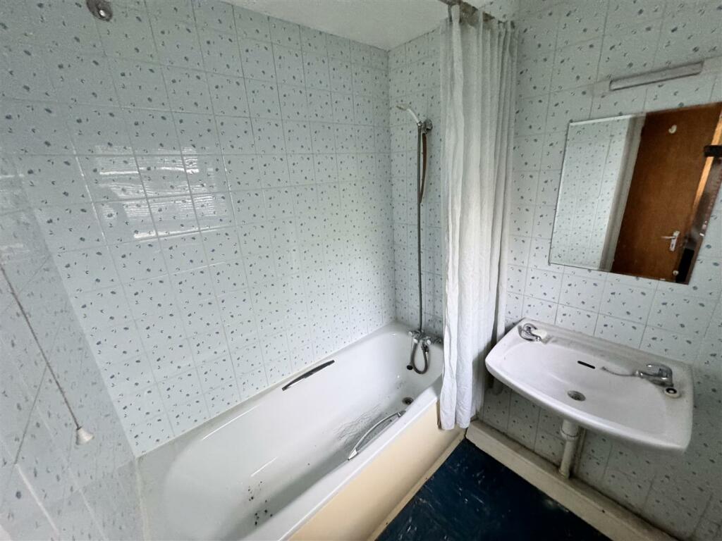 Additional image 7 of Mead Lane, Saltford, Bristol