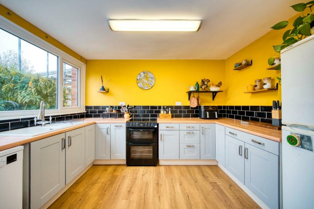 Additional image 5 of Three bedroom family home, situated in a quiet cul-de-sac in the village of Yatton