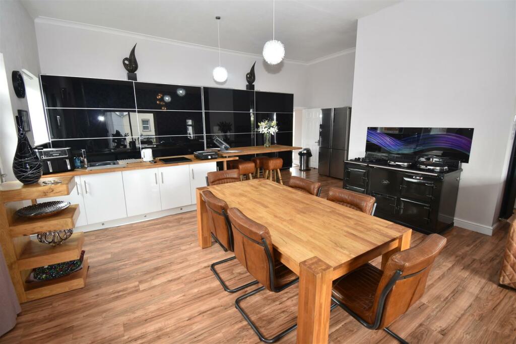 Additional image 6 of Springfield Road, Pill.