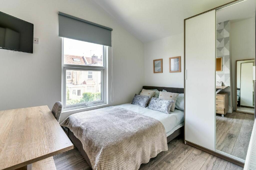 Additional image 15 of Elmgrove Road