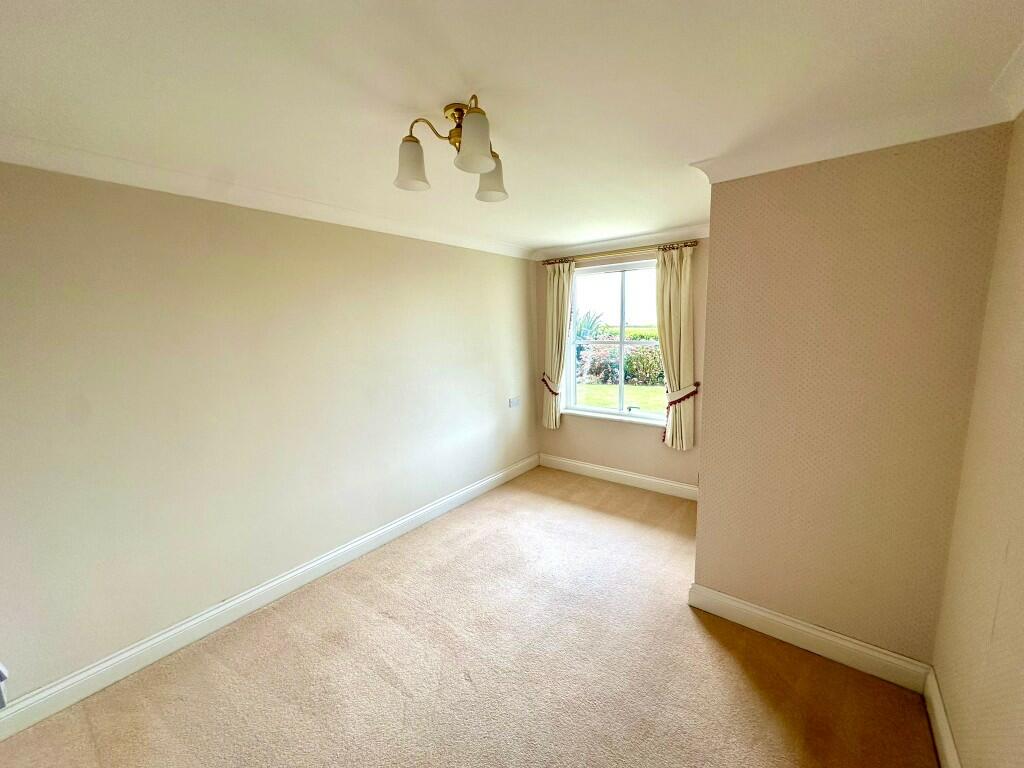 Additional image 8 of 9 Pegasus Court, 58 Beach Road, Weston-Super-Mare, North Somerset, BS23 4AL