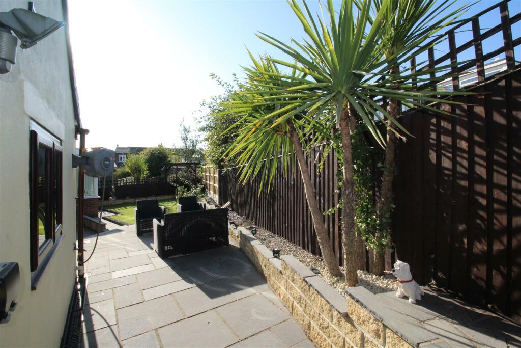 Additional image 12 of Park House Crescent, Low Moor, Bradford