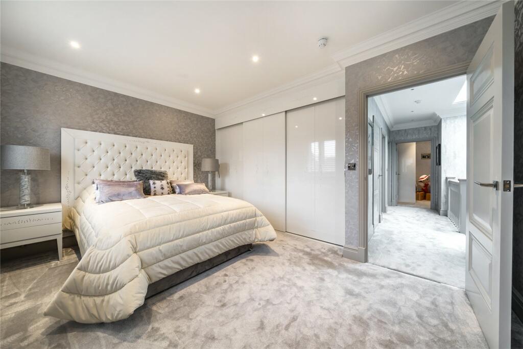 Additional image 18 of Willoughby Lane, Bromley