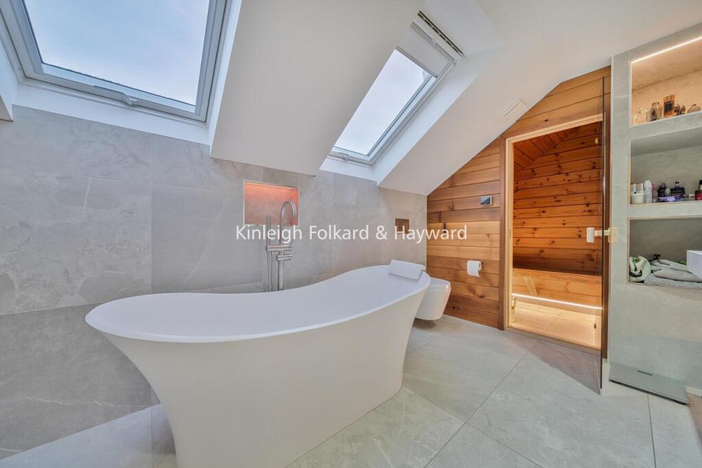 Additional image 5 of Farnaby Road, Bromley