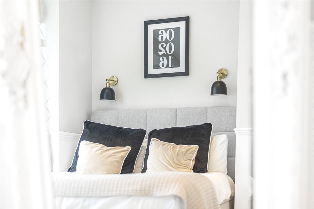 Additional image 17 of Hayes Wood Avenue, Bromley, BR2