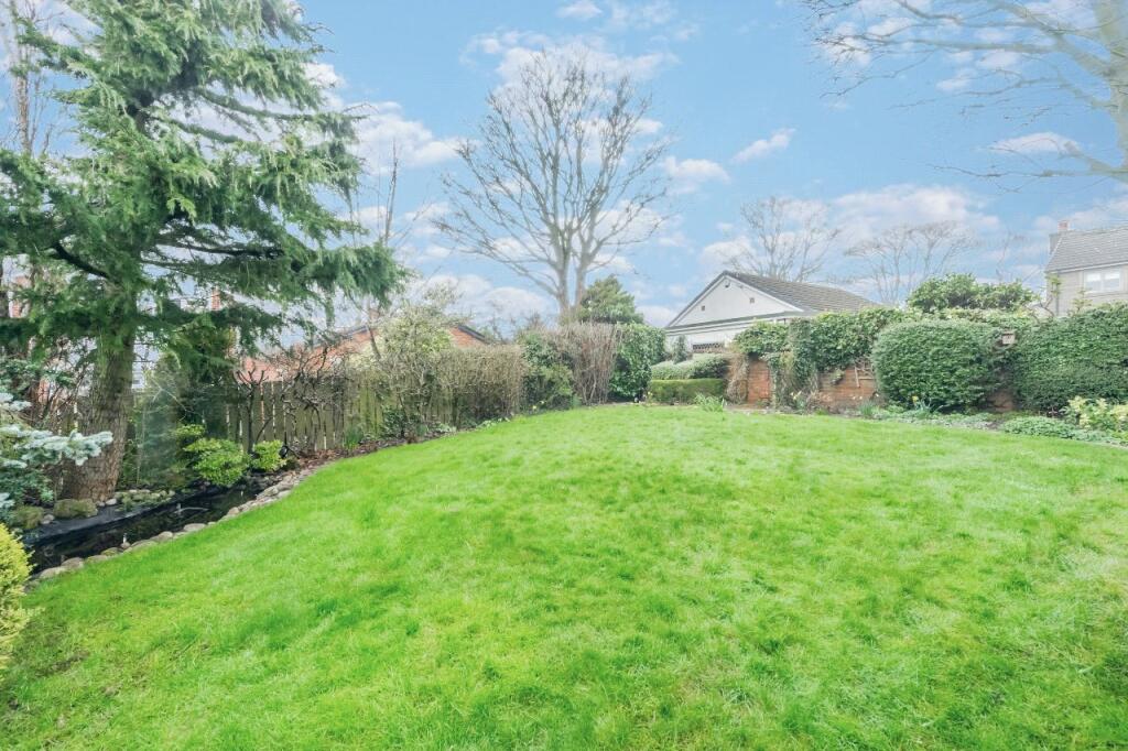 Additional image 16 of Southcroft Avenue, Birkenshaw, Bradford, BD11