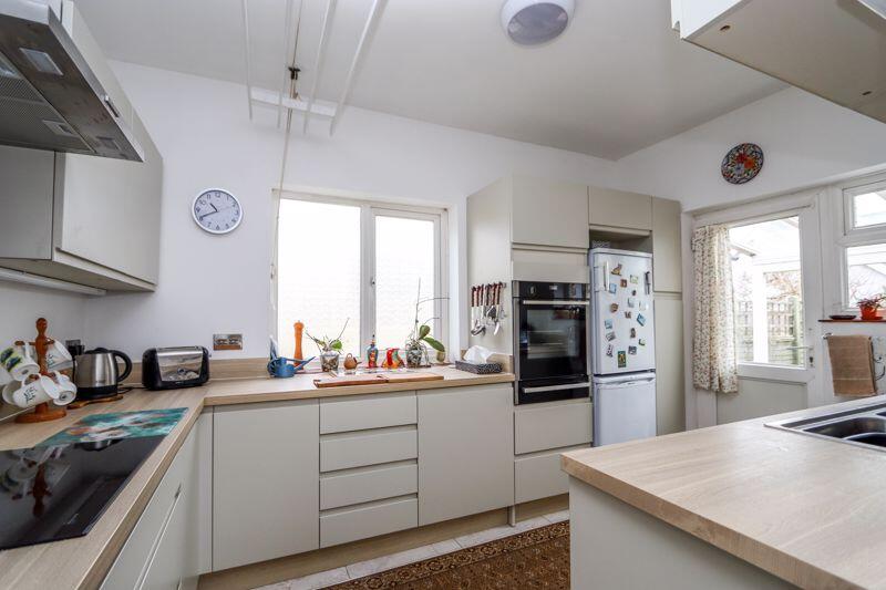 Additional image 4 of Pizey Avenue, Clevedon