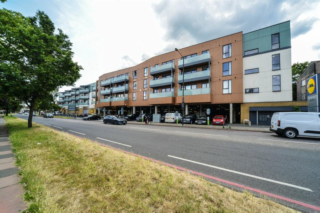 Additional image 9 of Glebe Way, West Wickham, BR4 0AP