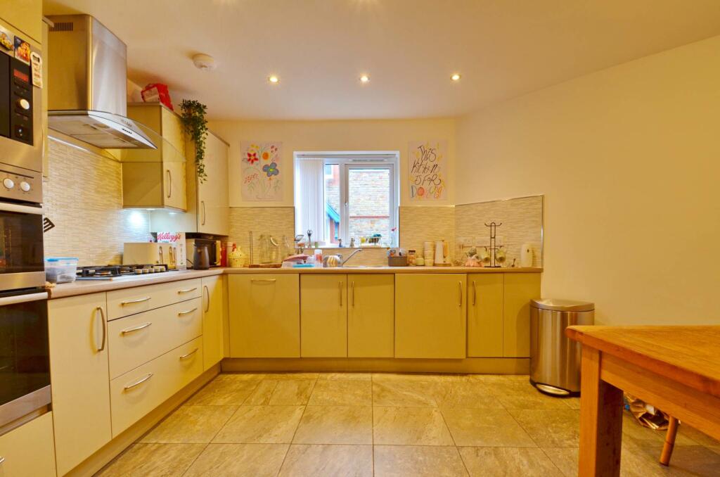 Additional image 13 of Durnford Avenue, Southville