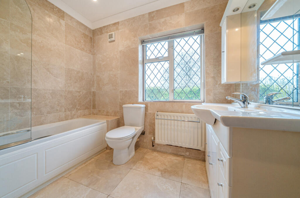 Additional image 21 of The Glen, Farnborough Park, Orpington, Kent, BR6