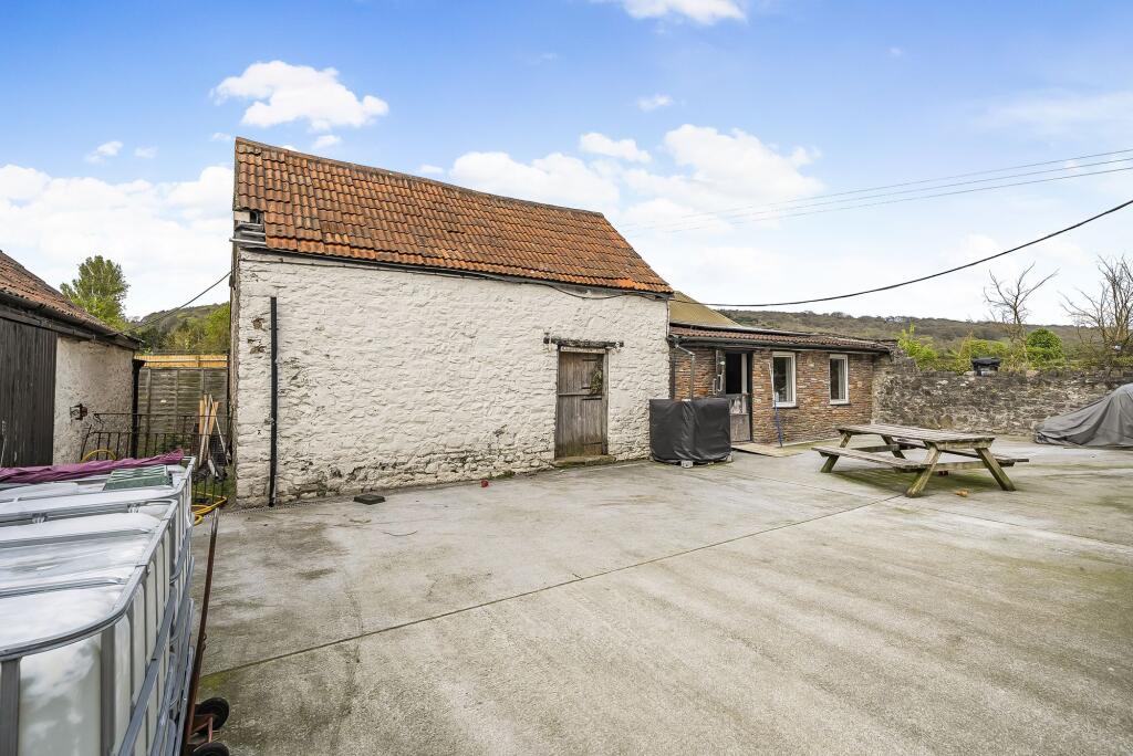 Additional image 11 of Luggards Cross Farm Stone-Edge Batch, BS21