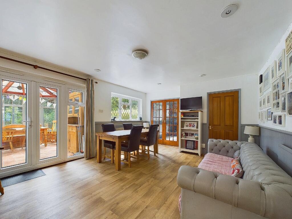 Additional image 7 of Marlings close