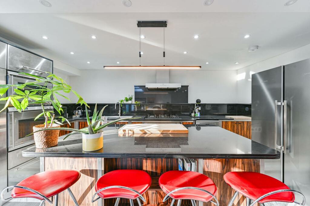 Additional image 3 of Grangewood Lane, Beckenham, BR3