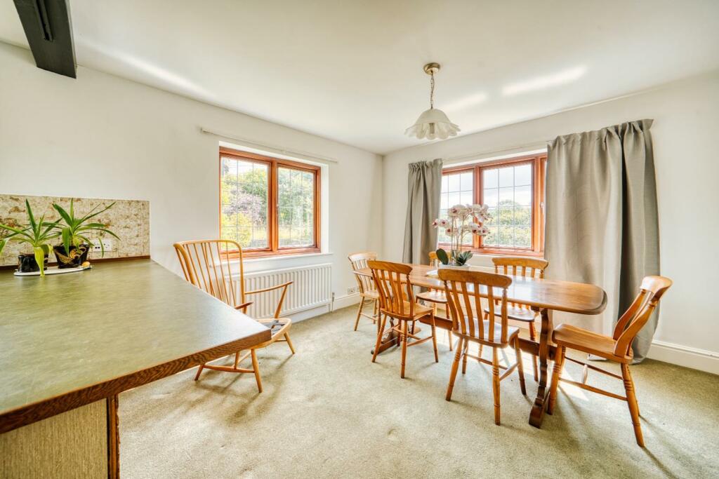 Additional image 9 of Charming cottage situated within 1/3 of an acre on the fringes of Claverham